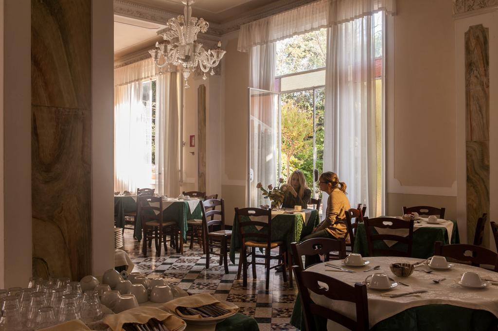 Hotel Byron Venedik-Lido Dış mekan fotoğraf